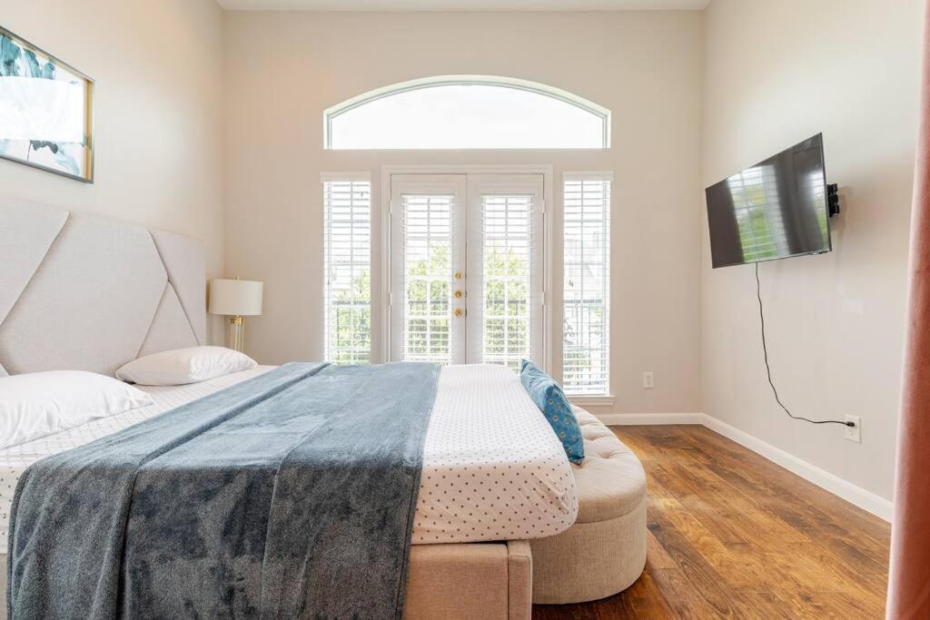 Insperit At Galleria With Heated Pool Holiday home Houston