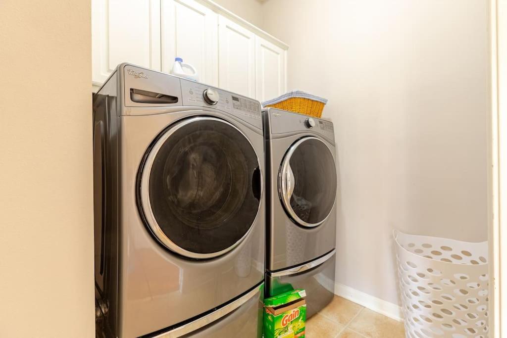 Insperit At Galleria With Heated Pool Holiday home Houston